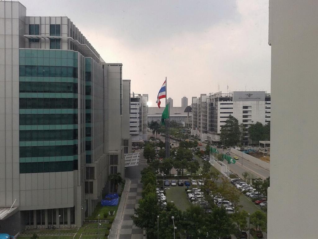 פאק קרט Smart Residence@Muengthongthani מראה חיצוני תמונה